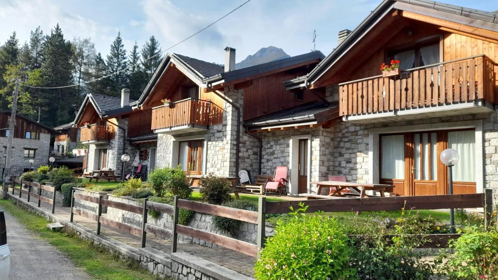 Casa Vacanze Emilio Temù Exterior foto